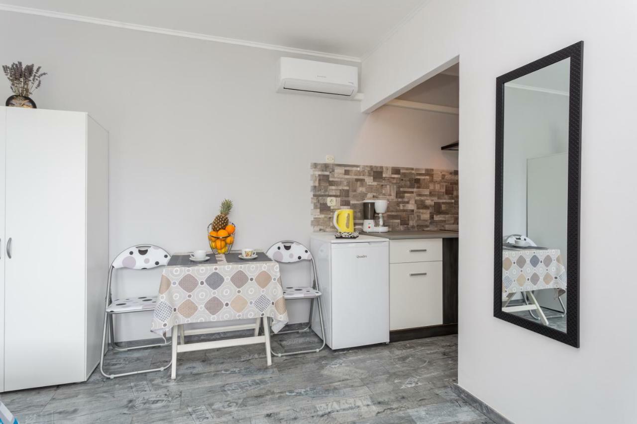 Studio Apartments Gilda บัชกา ภายนอก รูปภาพ